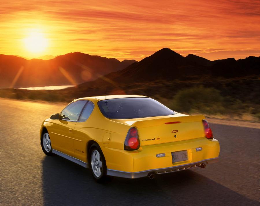  Chevrolet Monte Carlo SS 2000 года  (фото 16 из 35)